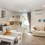 Mia Apartment *