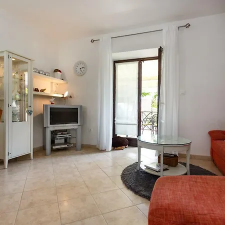 Apartment Mia Malinska