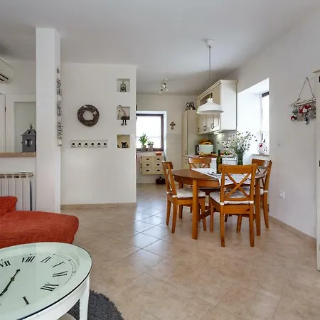 Mia Apartmán Malinska